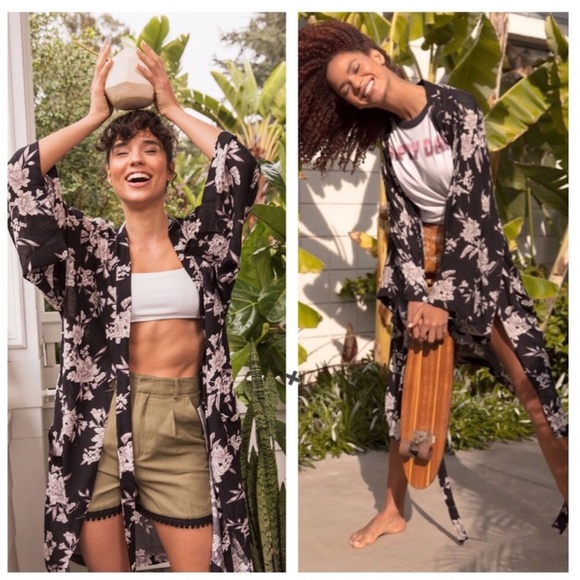 Spiritual Gangster Maya Floral Kimono - Picture 4 of 15